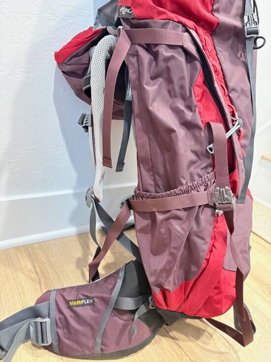 Deuter Aircontact 60+10 SL Women\'s Backpacking Pack - Like New main image 10